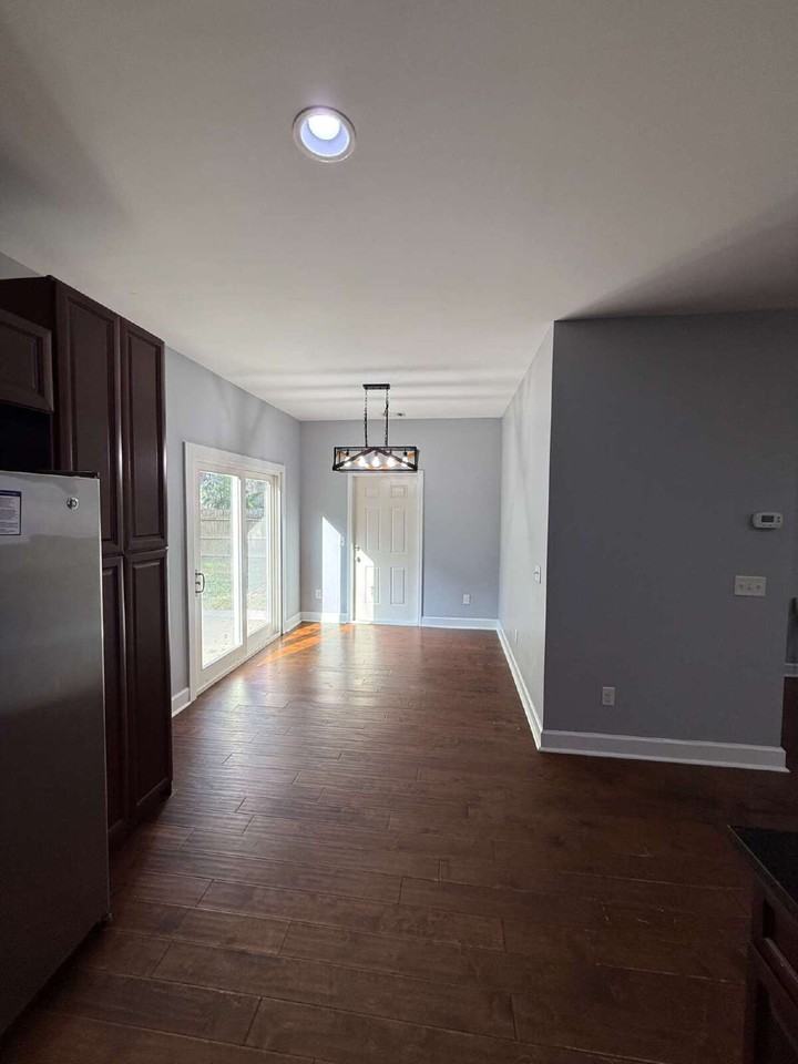 4 Kaminsky Ln - Photo 6 of 15