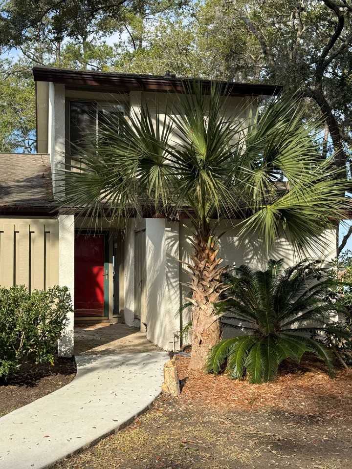 4 Marsh Harbor Dr #A