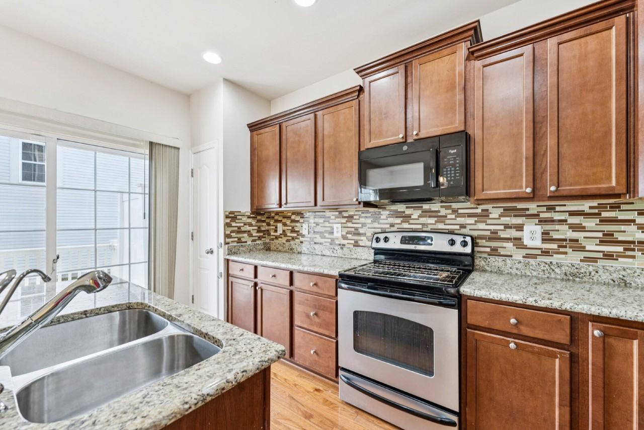 8705 Sagebrush Ln - Photo 5 of 25