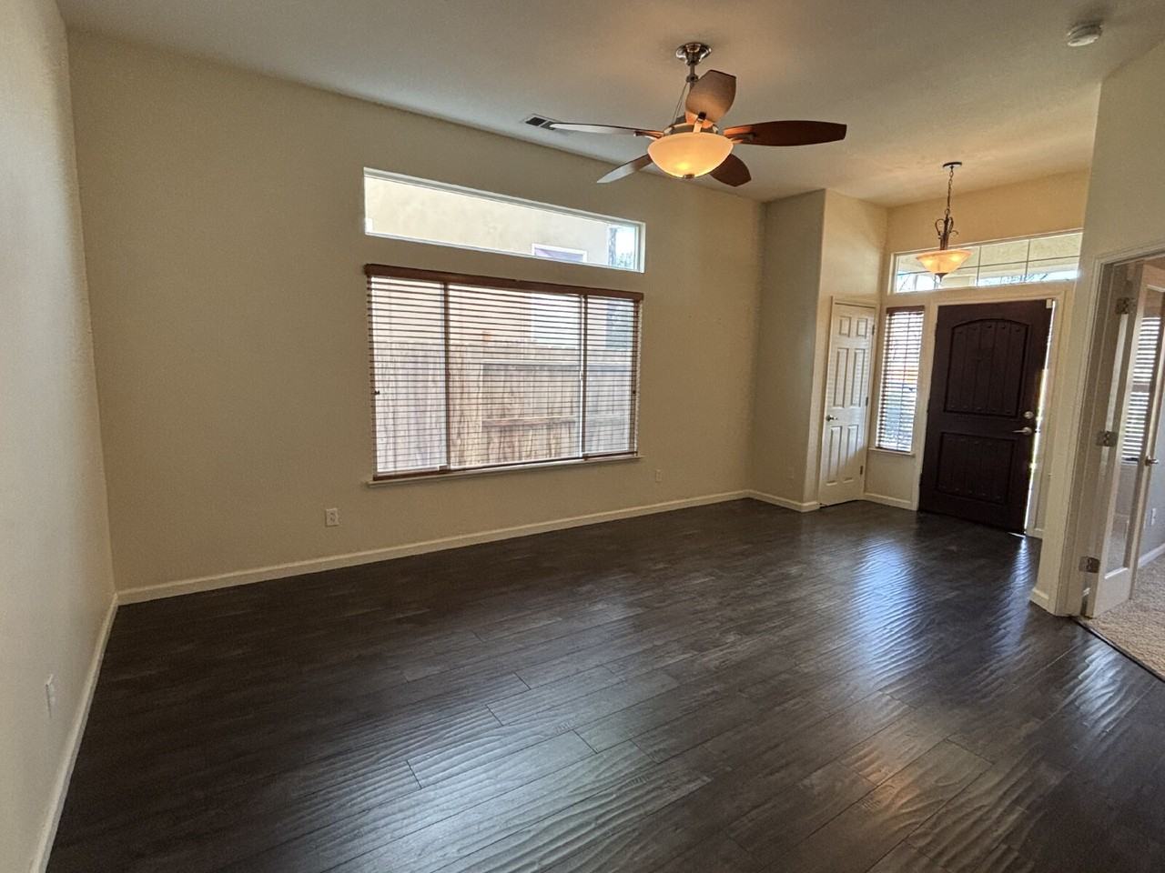 2310 Black Oak St - Photo 4 of 22