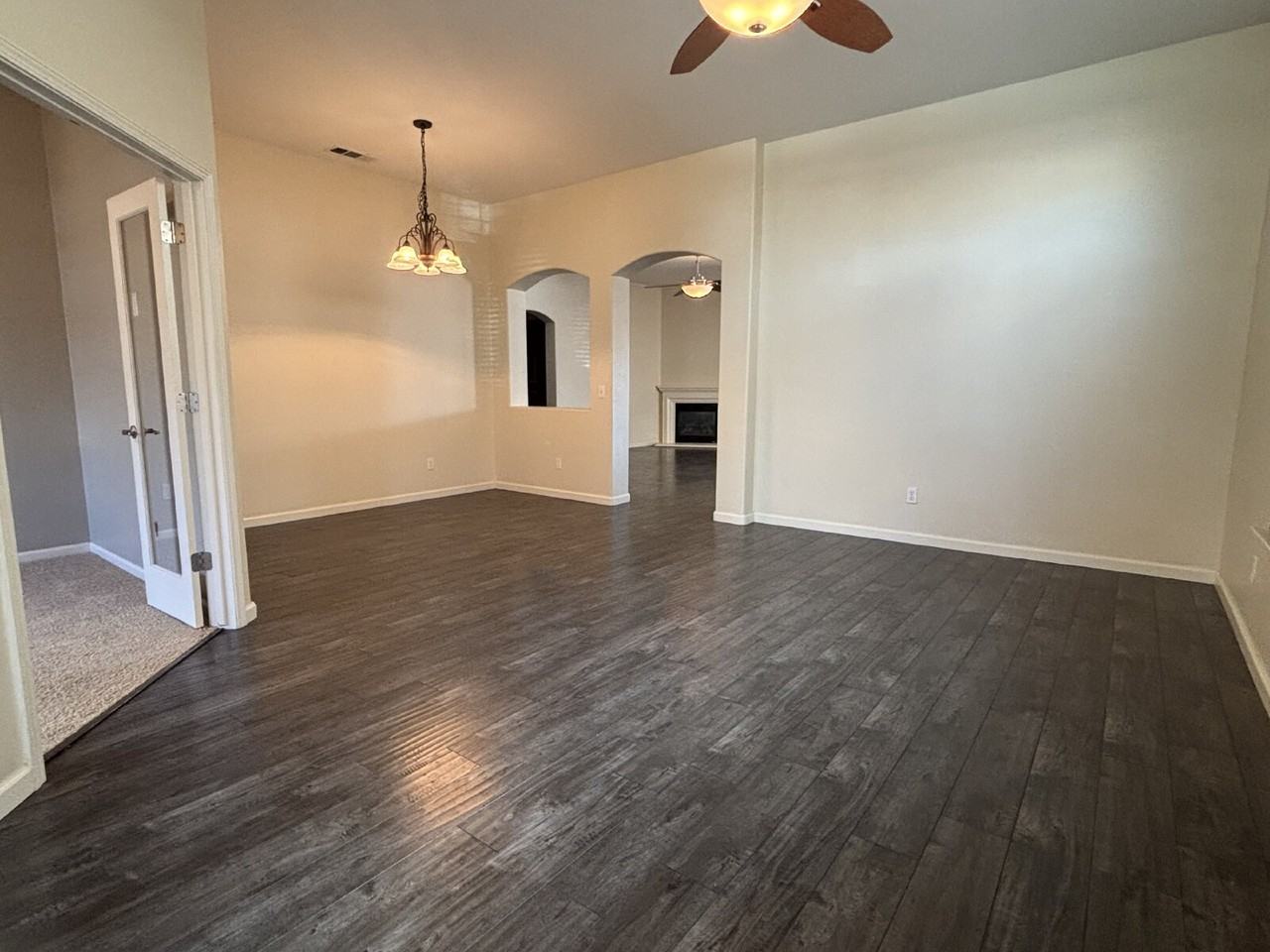 2310 Black Oak St - Photo 5 of 22