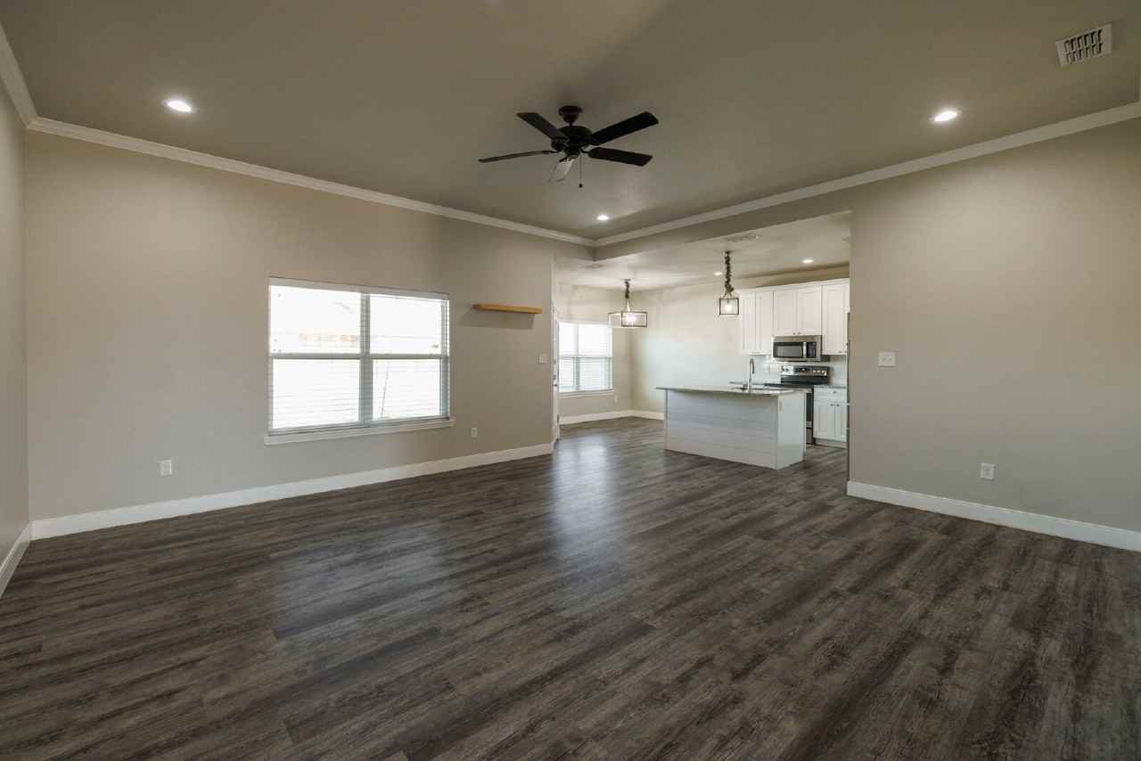 7437 Sleepy Hollow Ln - Photo 2 of 44