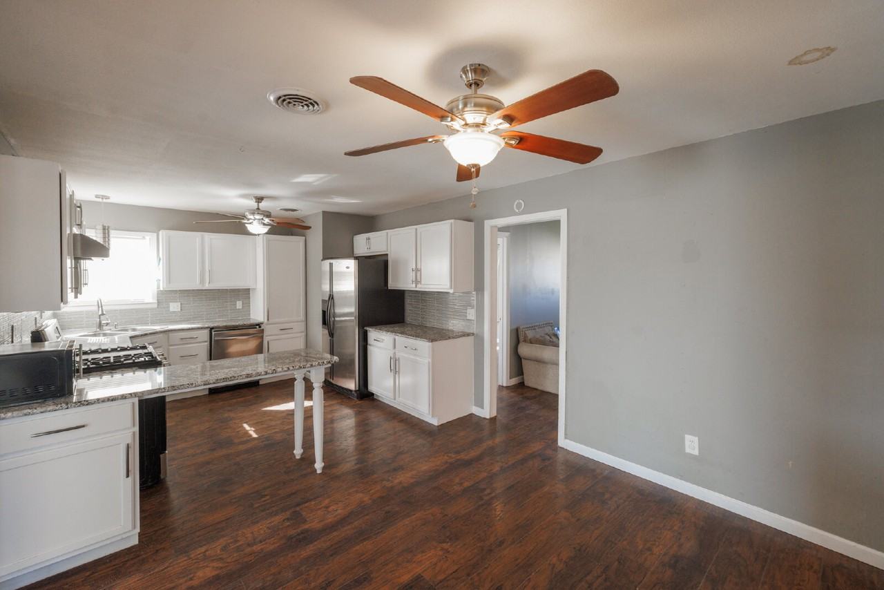 1457 S 18th St - Photo 6 of 33