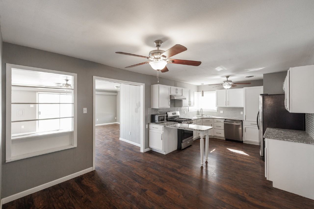 1457 S 18th St - Photo 7 of 33