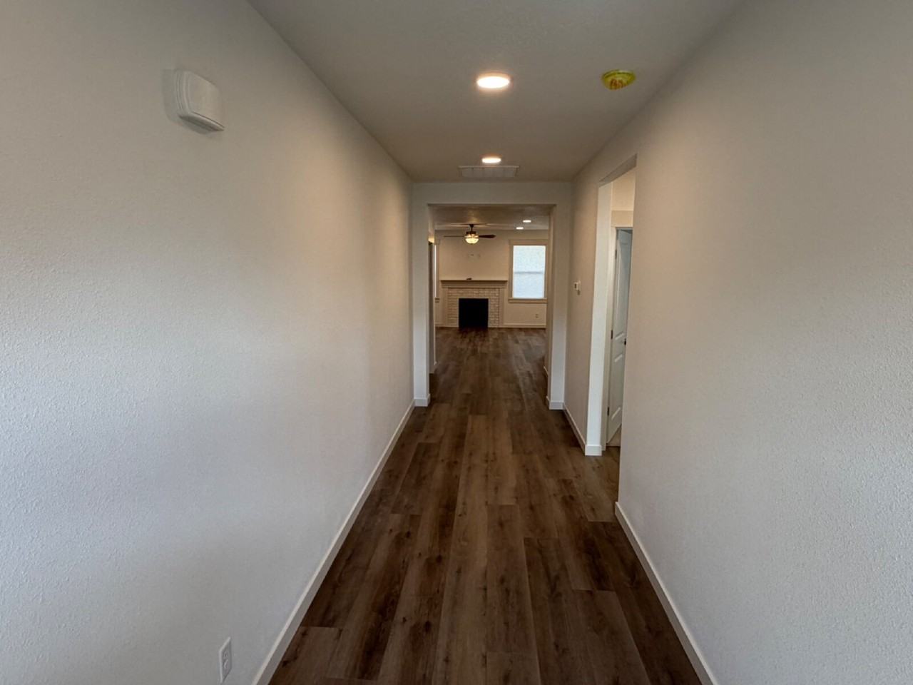 5190 Holly St - Photo 4 of 35