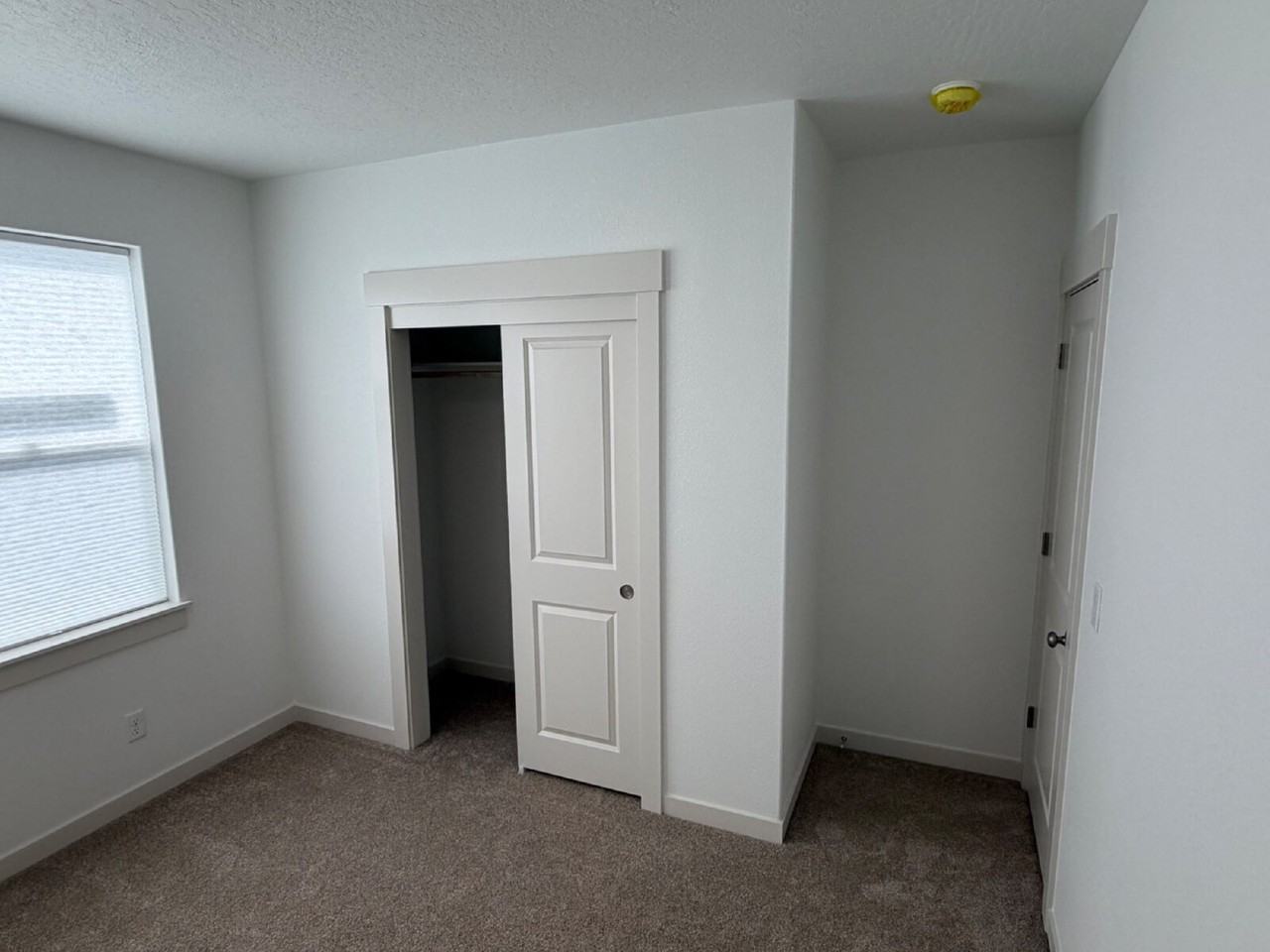 5190 Holly St - Photo 6 of 35