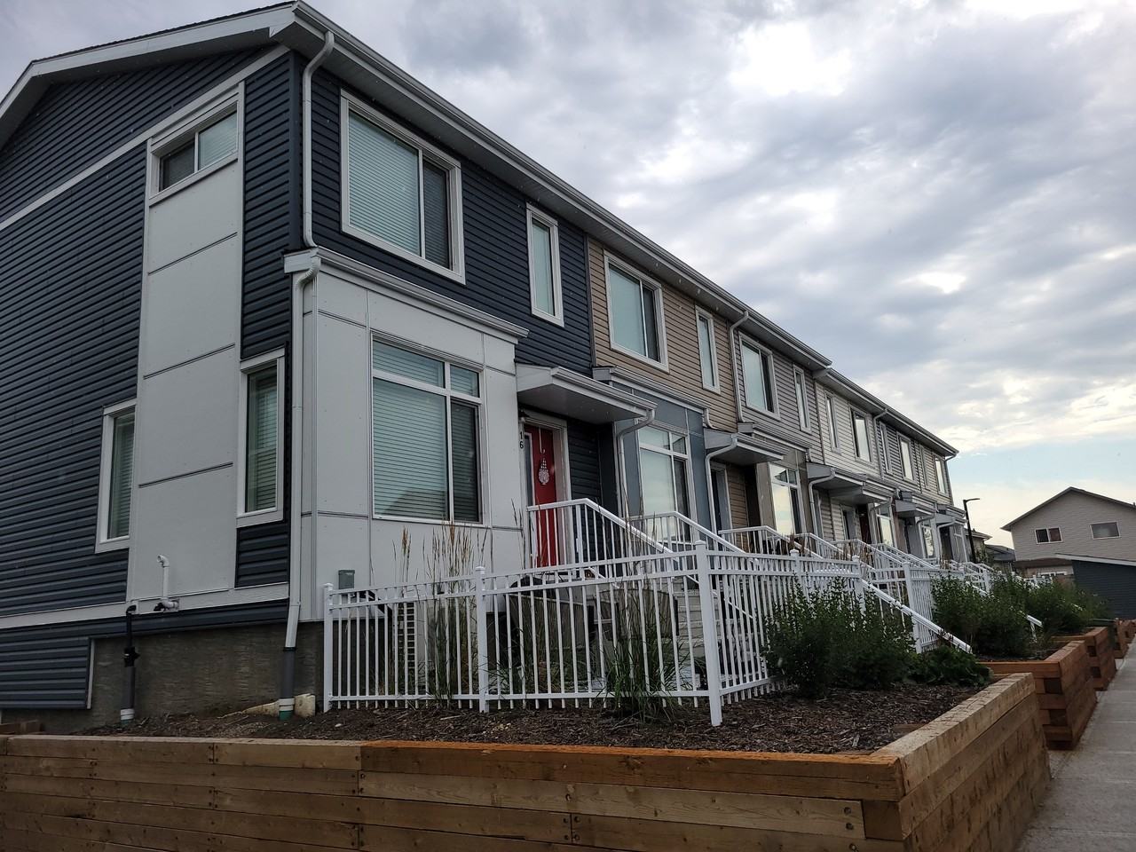 Neuhaven - 26 - Photo 2 of 32