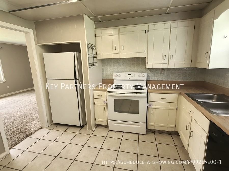 7510 High Dr - Photo 4 of 15