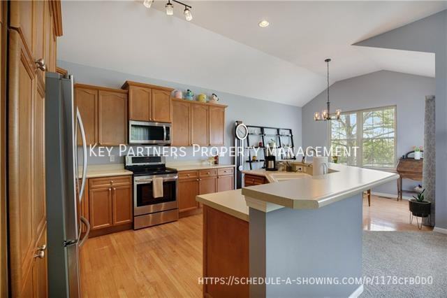 7651 W 158th Ter - Photo 7 of 23