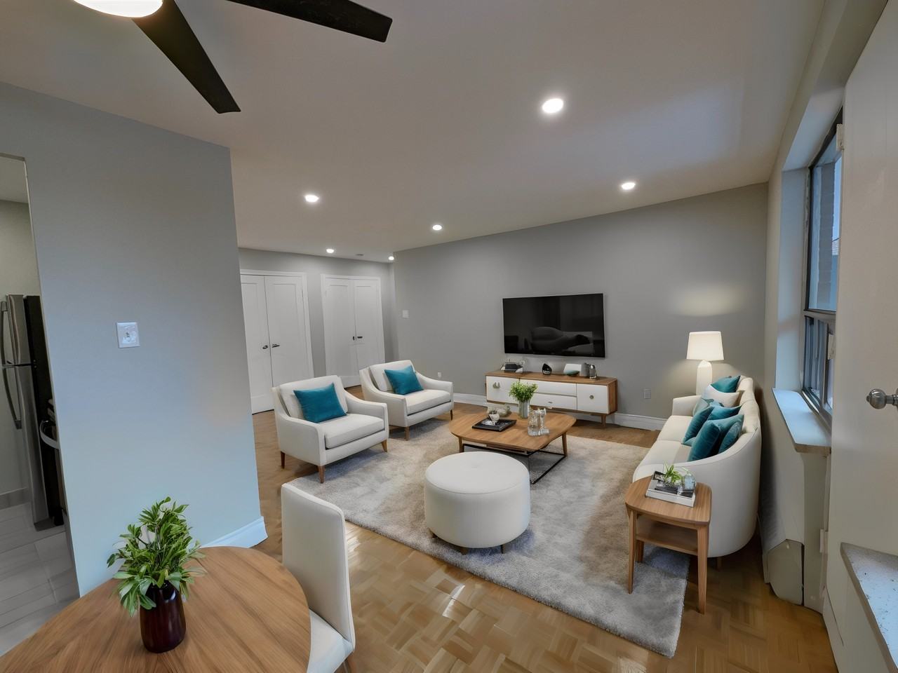 Essex Court Apartments - Photo 7 of 8