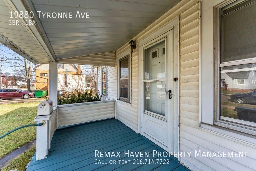 19880 Tyronne Ave - Photo 3 of 25