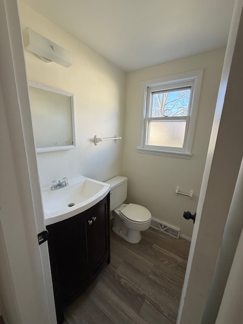 671 5th St - Photo 4 of 10