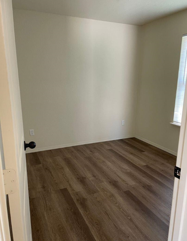 2306 Jordan St #D - Photo 5 of 9