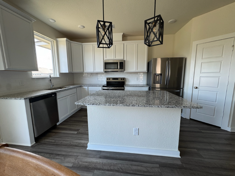 4644 Allison Dr - Photo 5 of 15