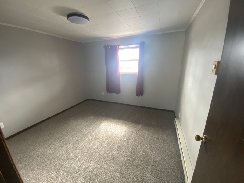 515 E Staat St - Photo 7 of 7