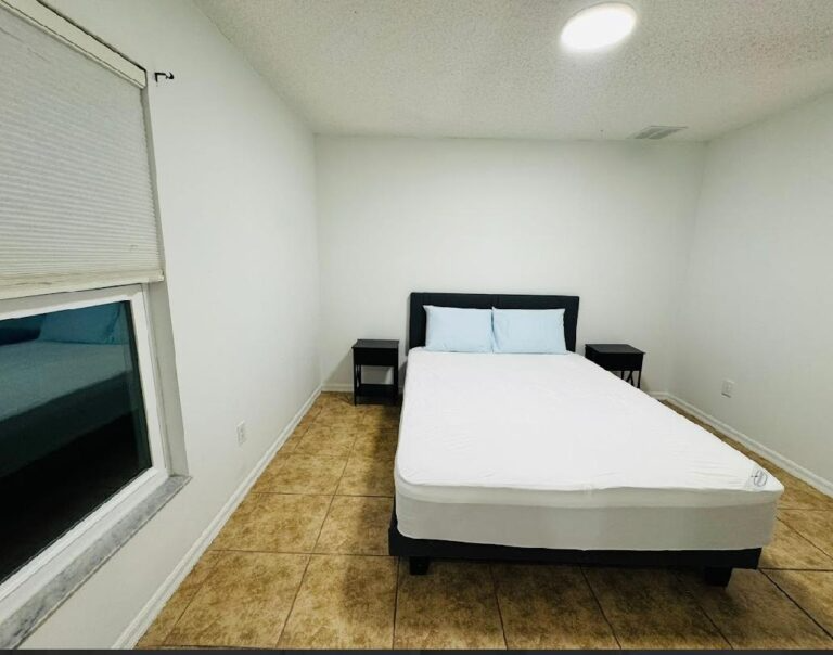 536 Cheshire Way - Photo 3 of 6