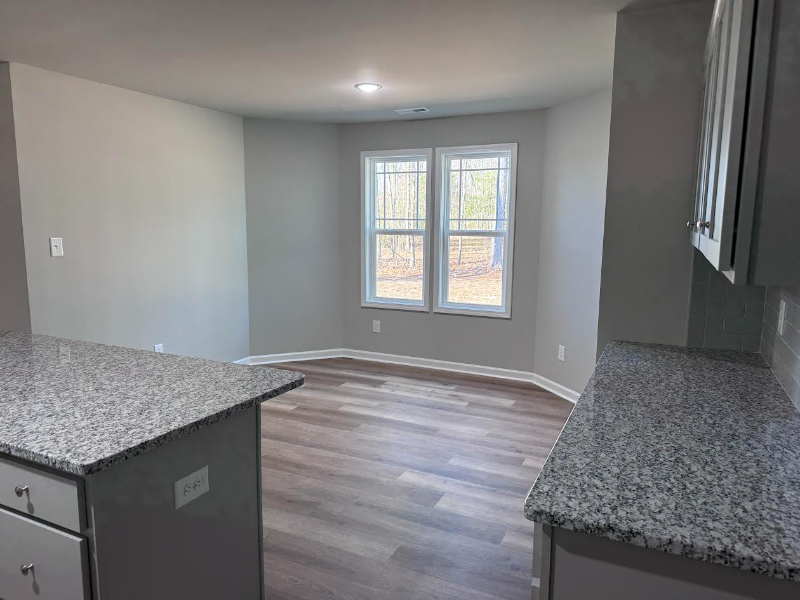 303 Grand Oaks Dr - Photo 6 of 20