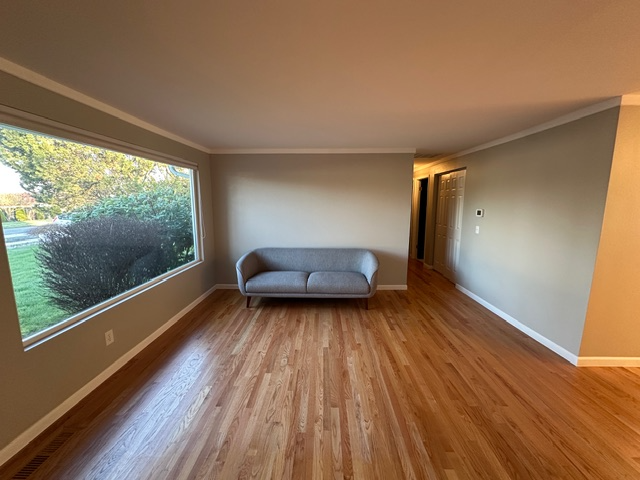 5135 Frances Ave Ne - Photo 3 of 16