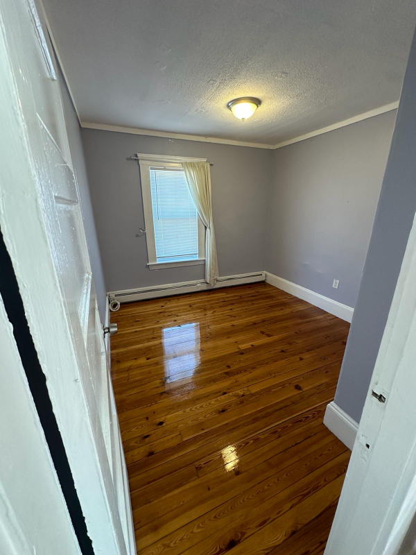 54 Eaton St - Photo 7 of 12