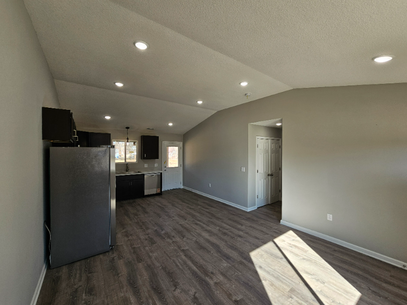 626 Prospect St - Photo 2 of 10