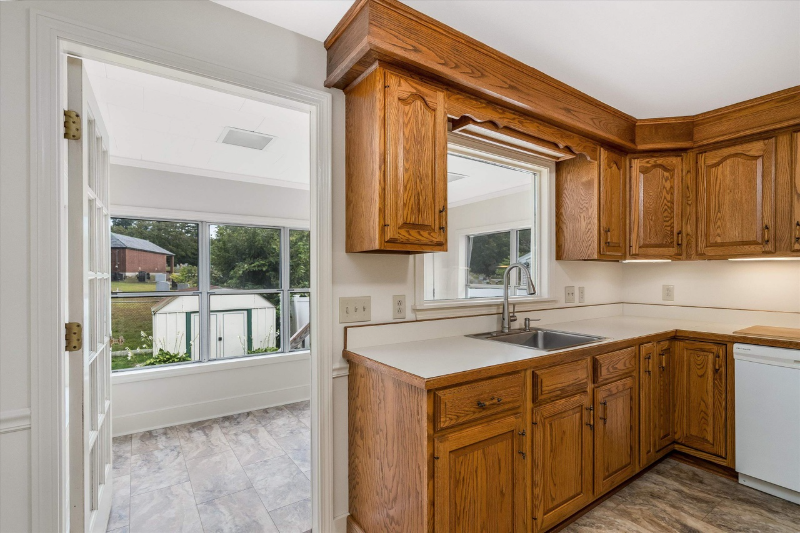 87 Lenox Ave - Photo 7 of 12