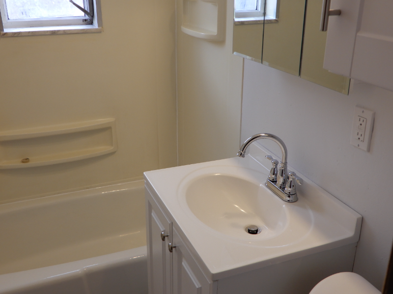 143 S Euclid Ave #1 - Photo 5 of 10