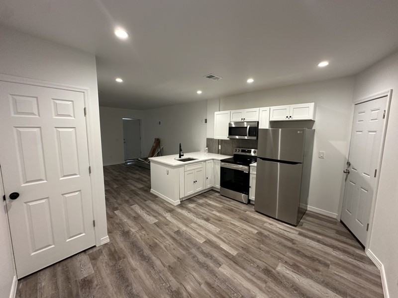 1446 N 58th St - Photo 2 of 8