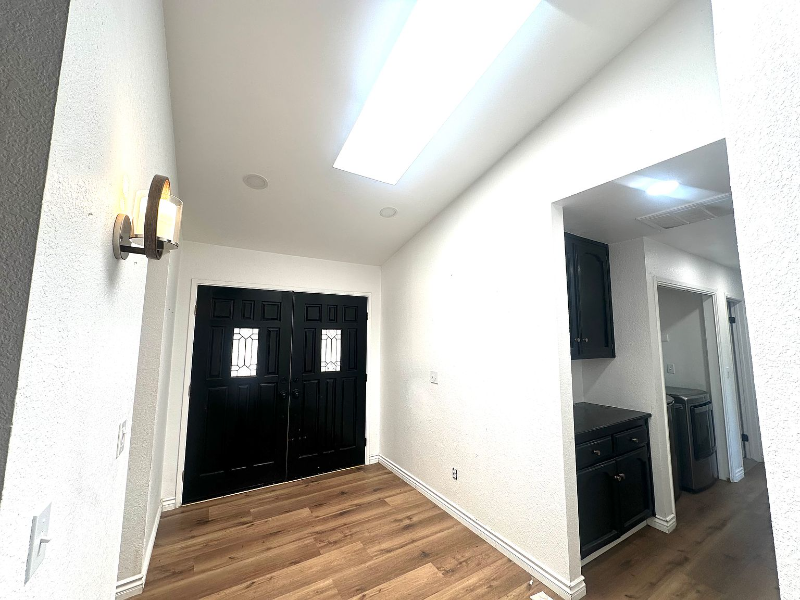 20121 Mesa Dr - Photo 2 of 9