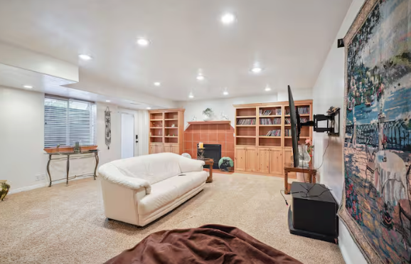 13046 S Mountain Crest Cir - Photo 4 of 10