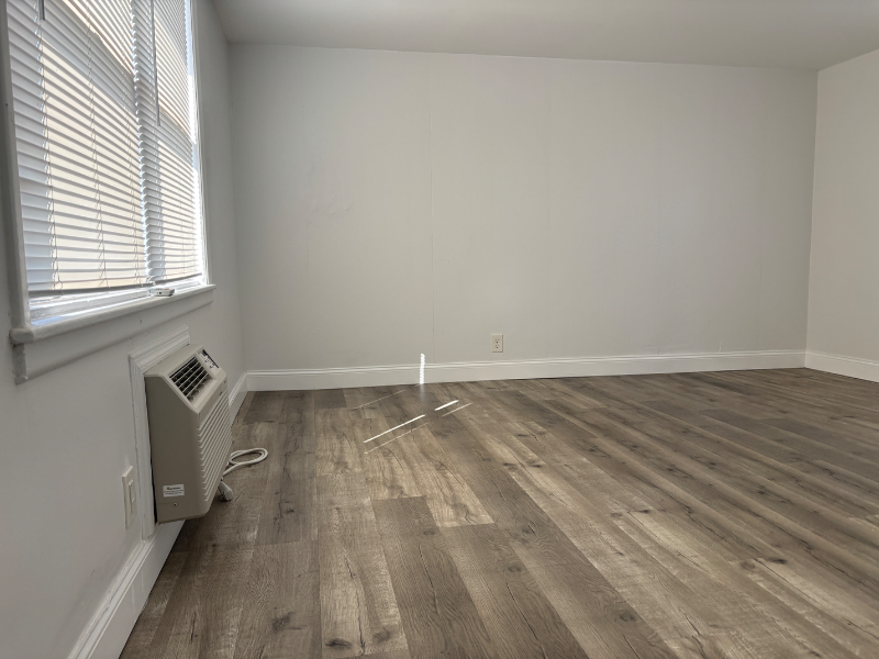 3507 Broadway #202 - Photo 3 of 9