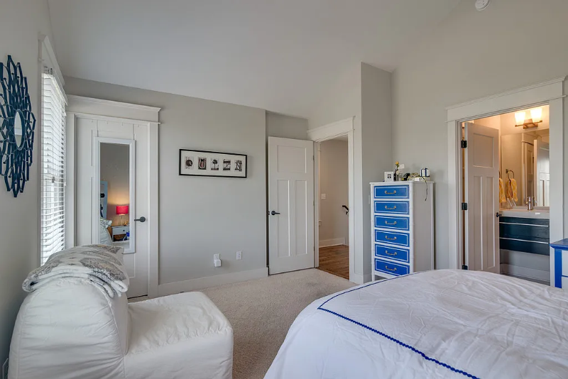 619 Chesterfield Way - Photo 3 of 18