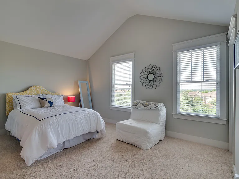 619 Chesterfield Way - Photo 4 of 18