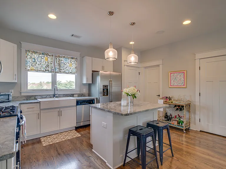 619 Chesterfield Way - Photo 7 of 18