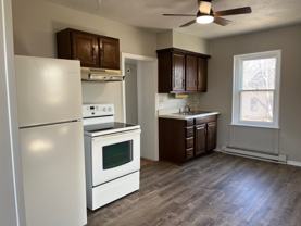 445 Main St #B - Photo 1 of 1