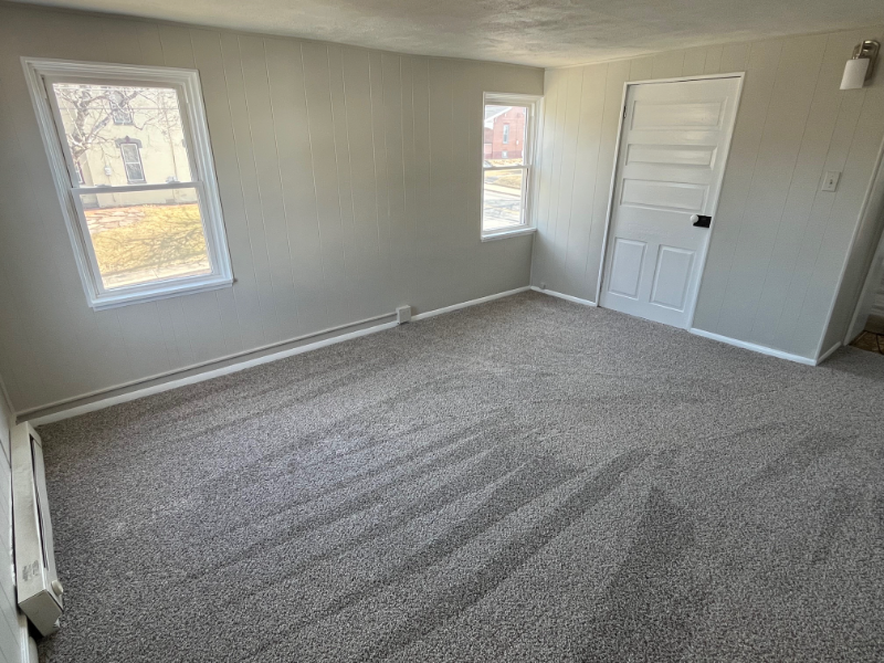 445 Main St #B - Photo 5 of 13