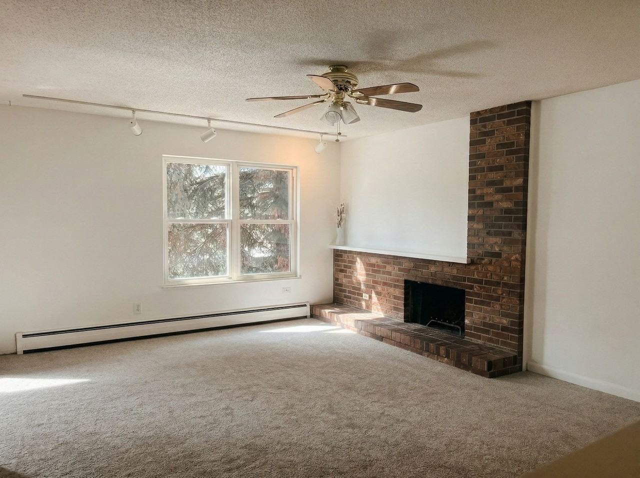 1685 S Kenton Way - Photo 2 of 26