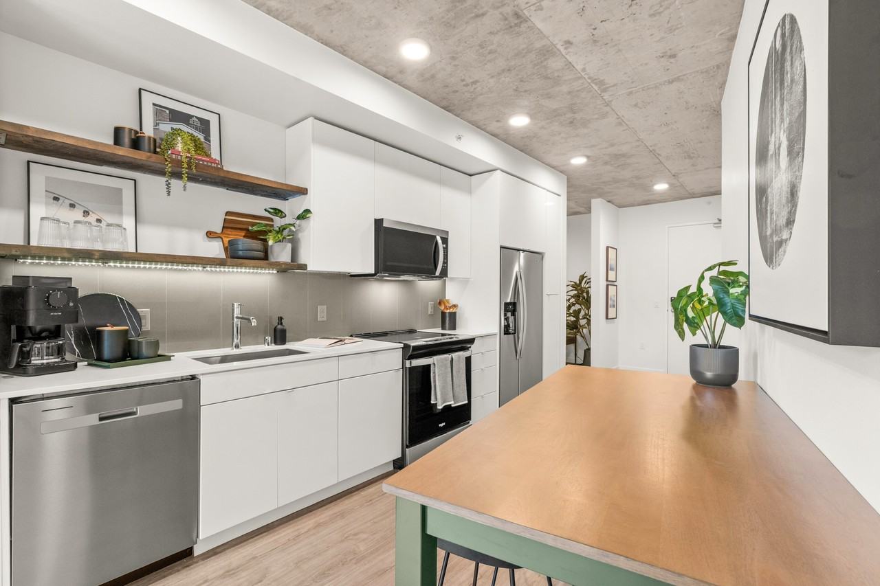 8th & Republican - Photo 4 of 42