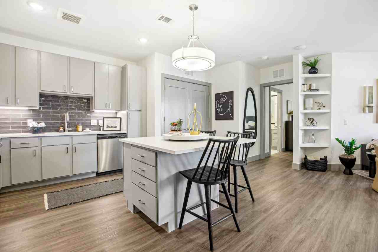 The Anderson - Photo 3 of 41