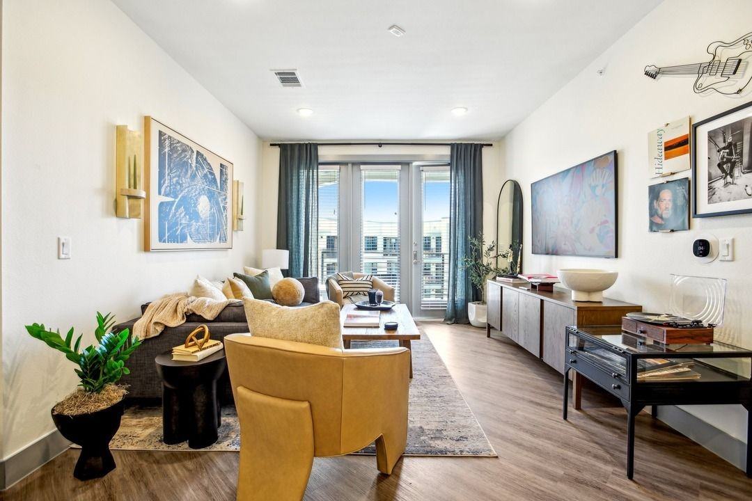 The Anderson - Photo 4 of 41