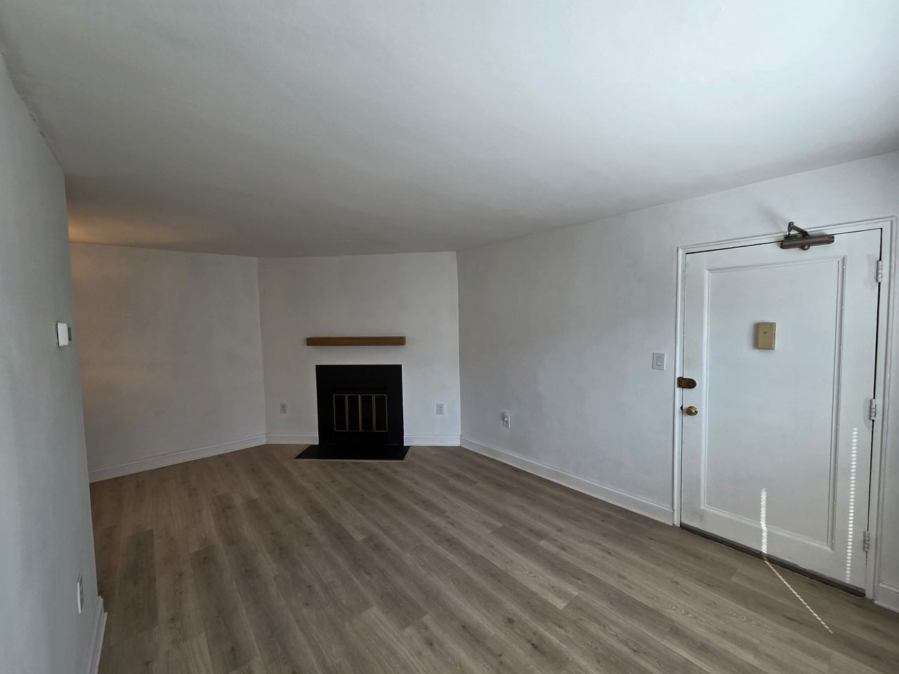 2604 Tunlaw Rd Nw #1 - Photo 4 of 33