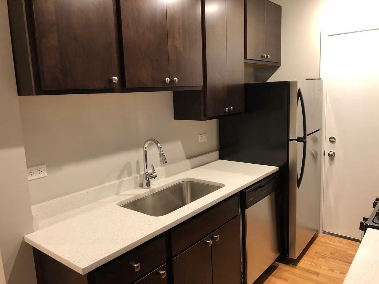 4255 N Sawyer Ave #2 - Photo 6 of 11