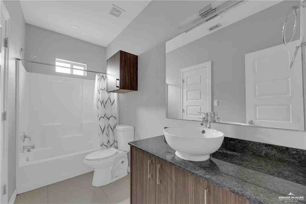 2706 Larkspur Ave #1 - Photo 6 of 7