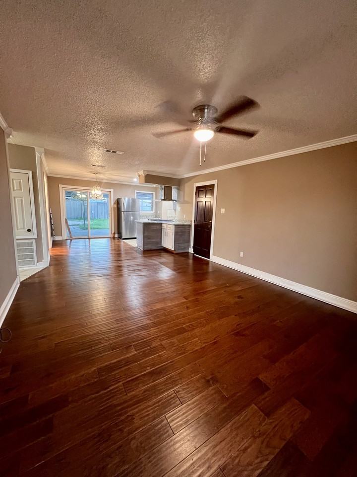 3073 Sorbonne Dr #NA - Photo 2 of 10