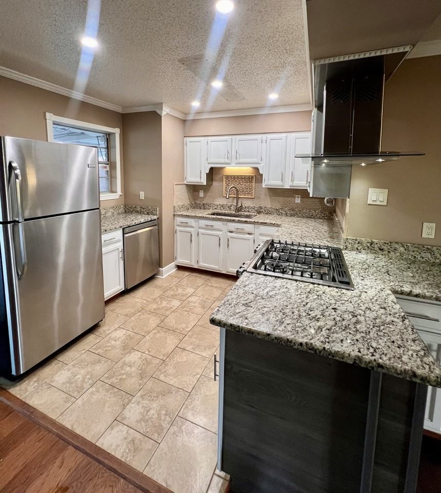 3073 Sorbonne Dr #NA - Photo 4 of 10