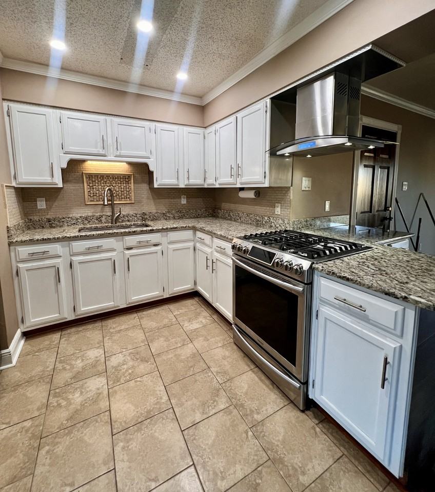 3073 Sorbonne Dr #NA - Photo 5 of 10