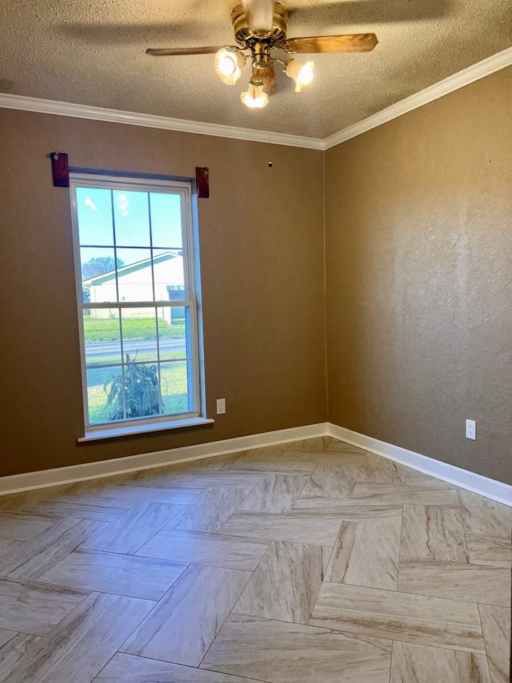 3073 Sorbonne Dr #NA - Photo 7 of 10