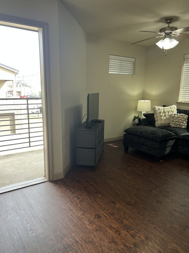 715 Cleveland Ave #NA - Photo 3 of 14