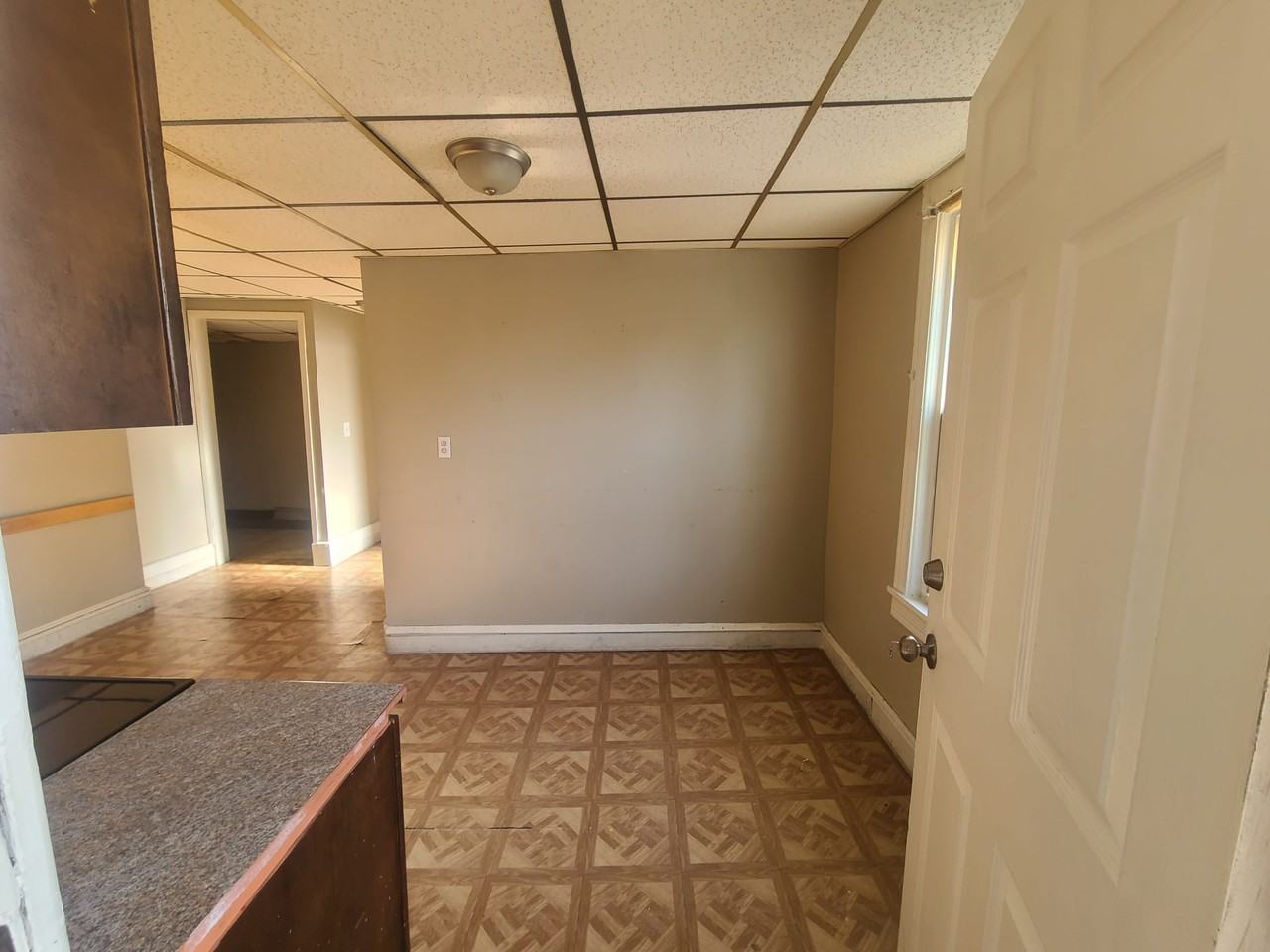 593 Mercer Ave #593 - Photo 2 of 14