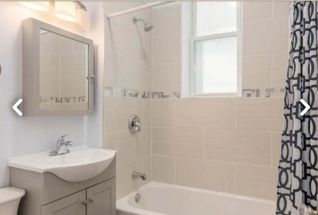 1306 W 64th St #2 - Photo 4 of 6