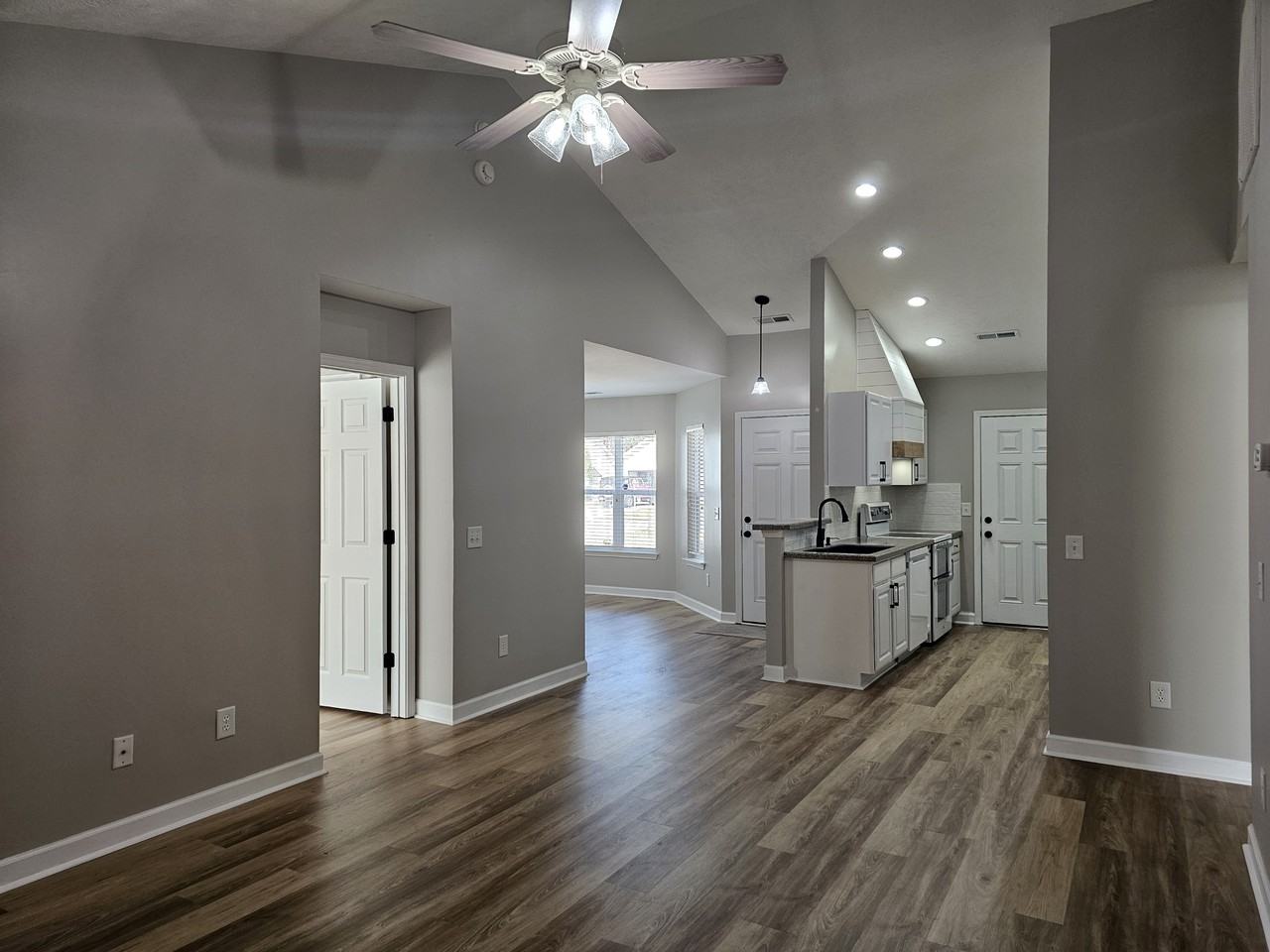 118 Retreat Pl #NA - Photo 2 of 21